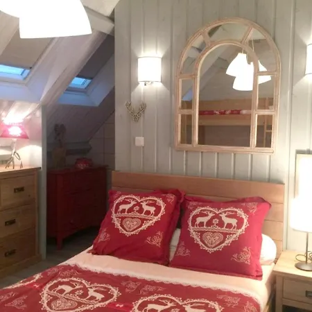 Chalet Chalet With 2 Bedrooms In With Wonderful Mountain View Furnished Garden And Wifi Laguiole