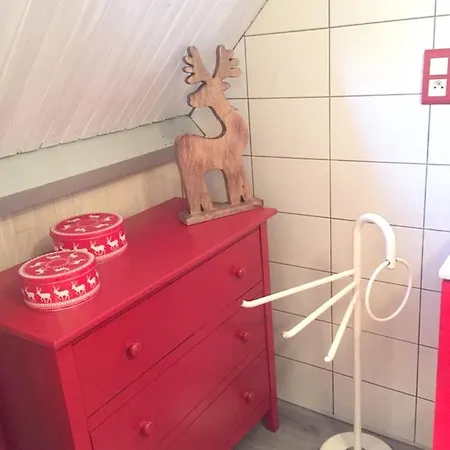 Chalet With 2 Bedrooms In With Wonderful Mountain View Furnished Garden And Wifi Chalet
