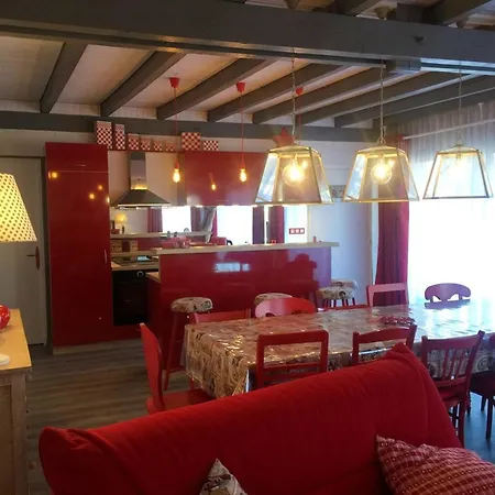 Chalet With 2 Bedrooms In With Wonderful Mountain View Furnished Garden And Wifi * Laguiole