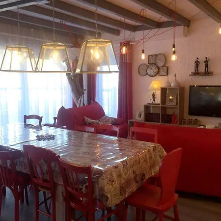 Chalet Chalet With 2 Bedrooms In With Wonderful Mountain View Furnished Garden And Wifi